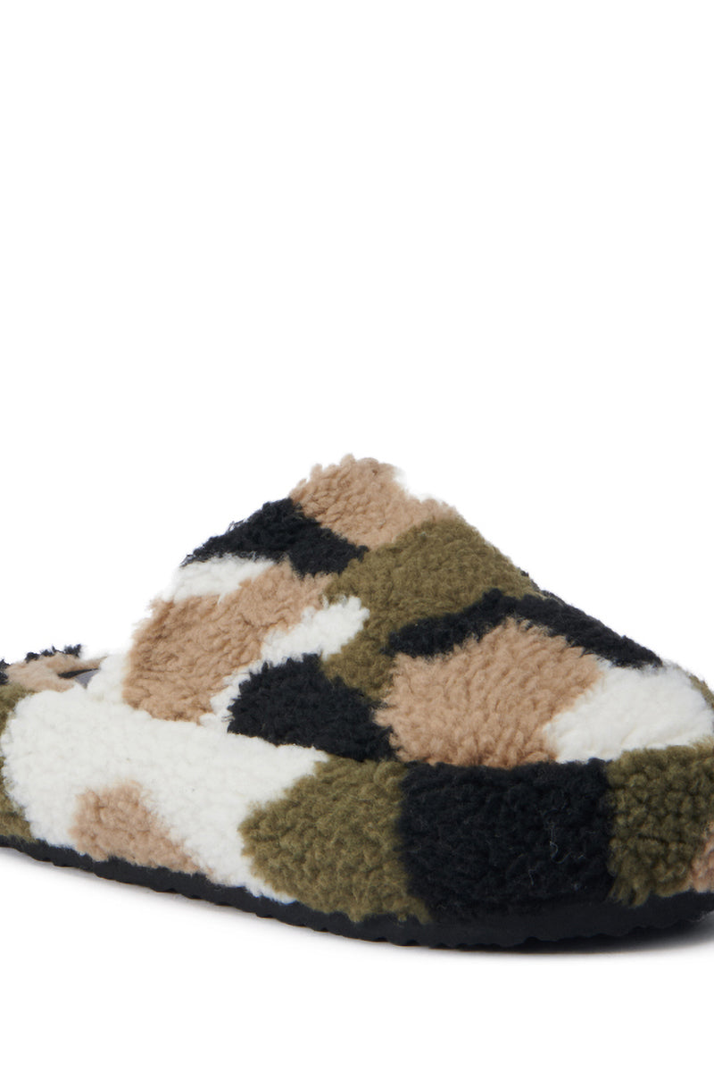 AZALEA WANG NEVE CAMO FLAT