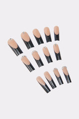 BLACK CAT FALSE NAILS
