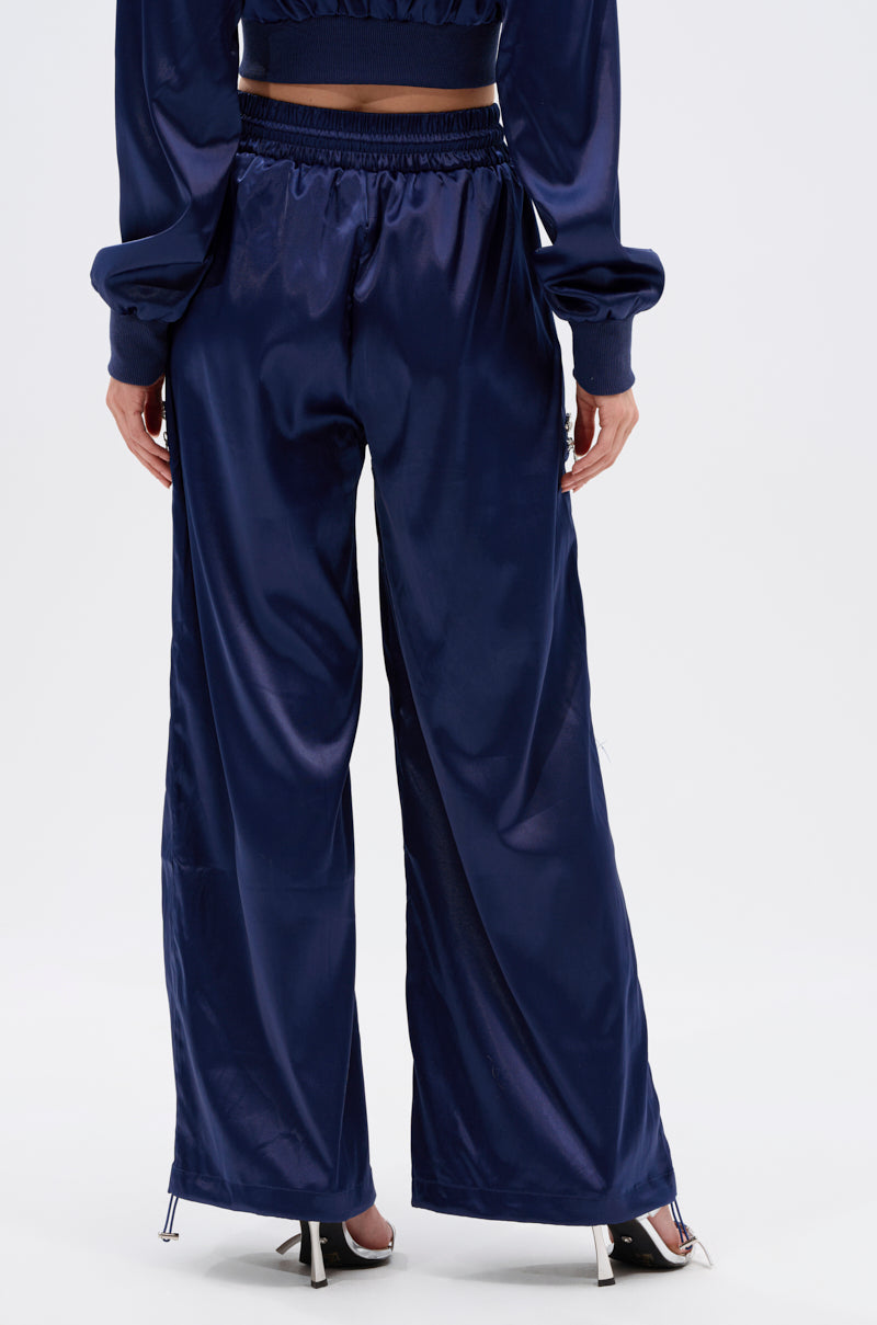 CALL BACK CUTOUT SATIN JOGGER