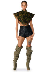 ARIA CAMO PRINT MOCK NECK TRIANGLE BLOUSE