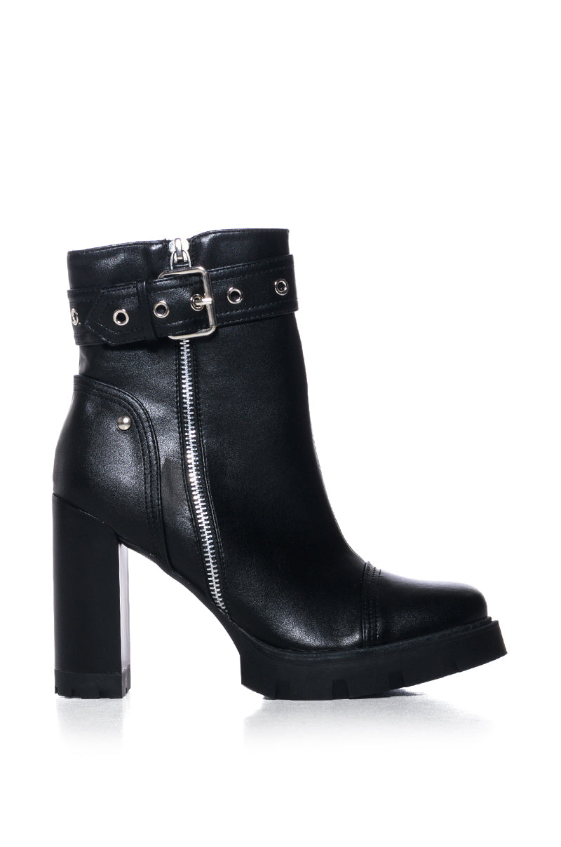 AZALEA WANG GLASGOW BOOTIE IN BLACK