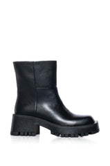 AZALEA WANG ON THE ROAD SILVER CHAIN DETAIL BLACK BOOTIE