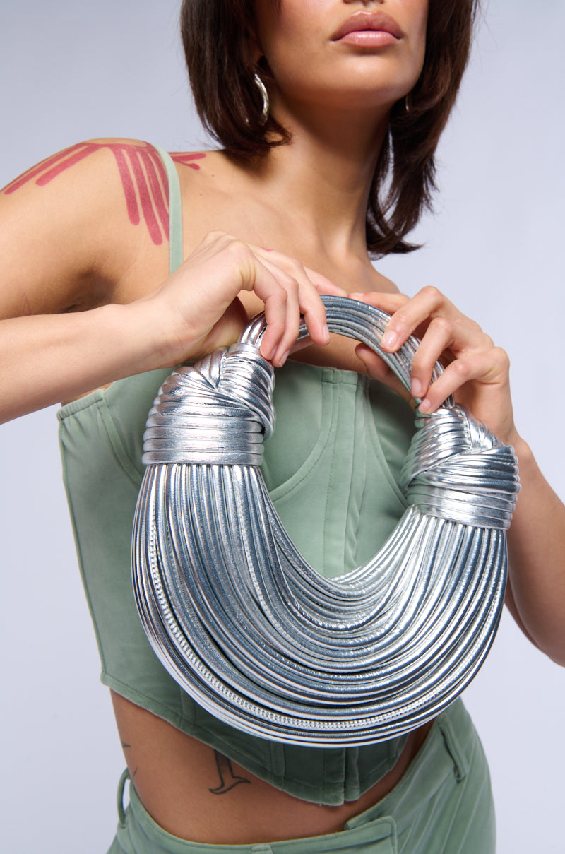 BRB FAUX LEATHER METALLIC ROPE PURSE IN SILVER